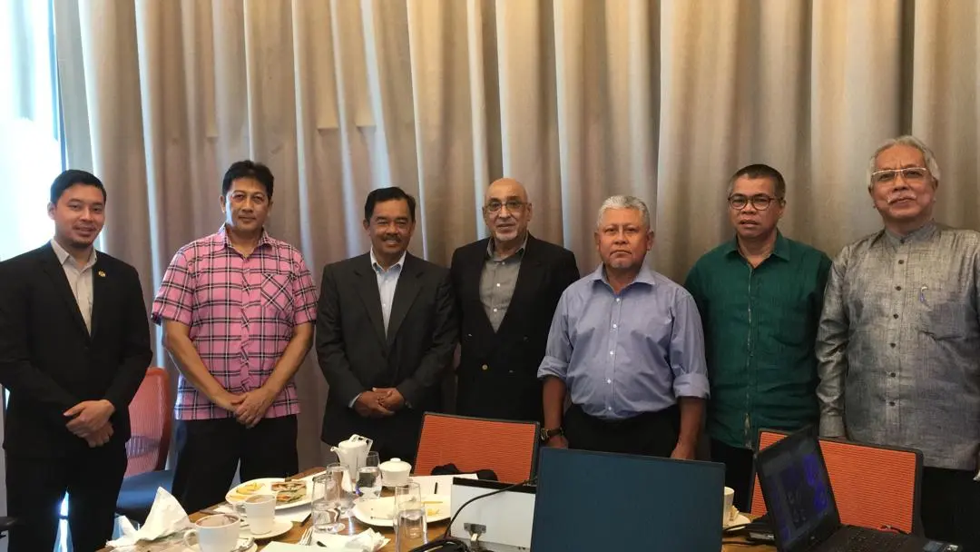 Friends and Family of King of Malaysia